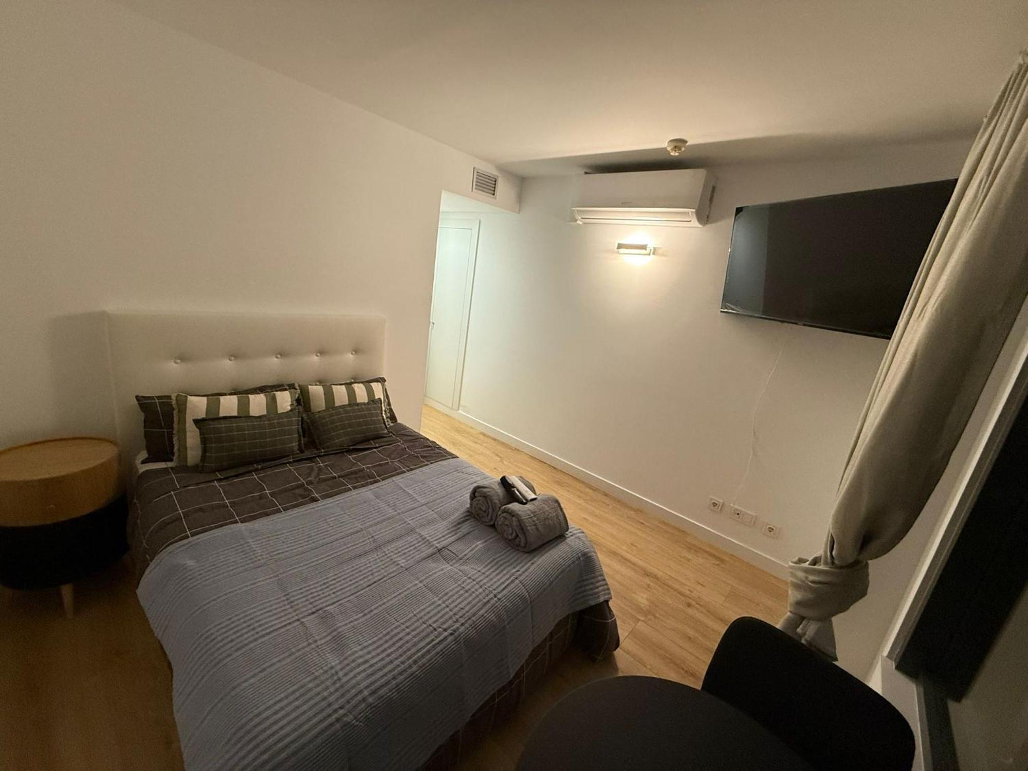 To Room Madrid Castellana Esterno foto